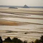 Holiday home L'oeil Du Mont Vue Unique Sur Le Mont St Michel *