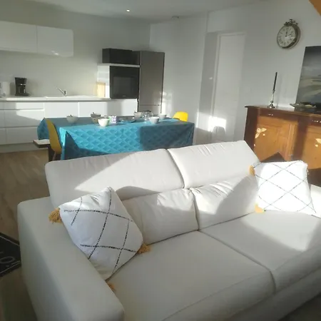 Holiday home L'oeil Du Mont Vue Unique Sur Le Mont St Michel *