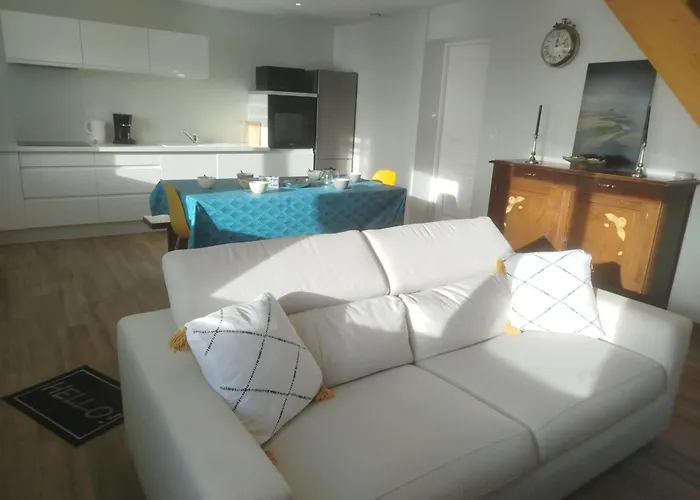 Holiday home L'oeil Du Mont Vue Unique Sur Le Mont St Michel *